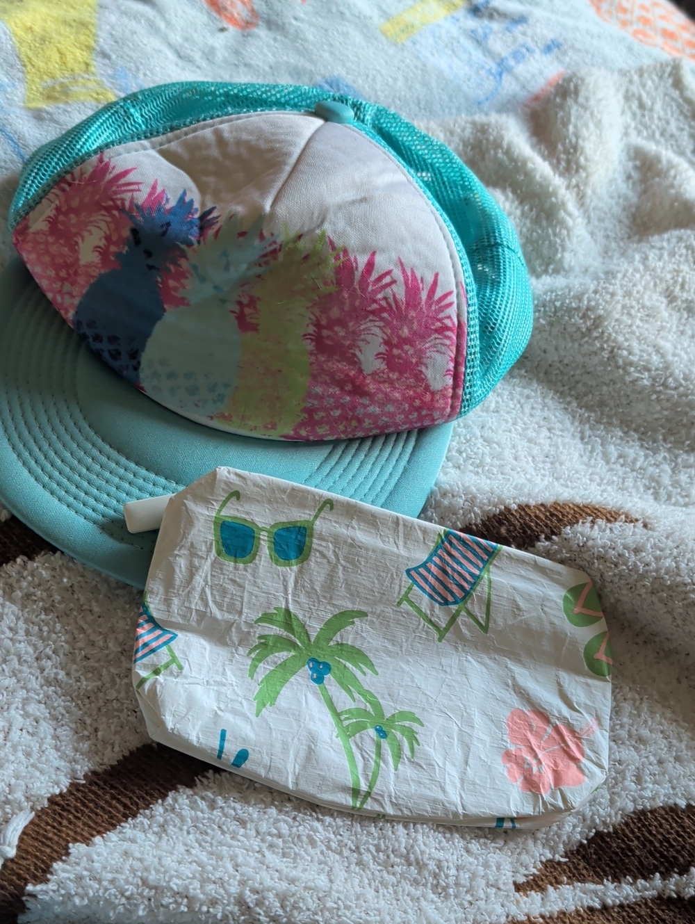 Aloha Collection Mini Beach Zipper Pouch & Mesh Beach Hat Set